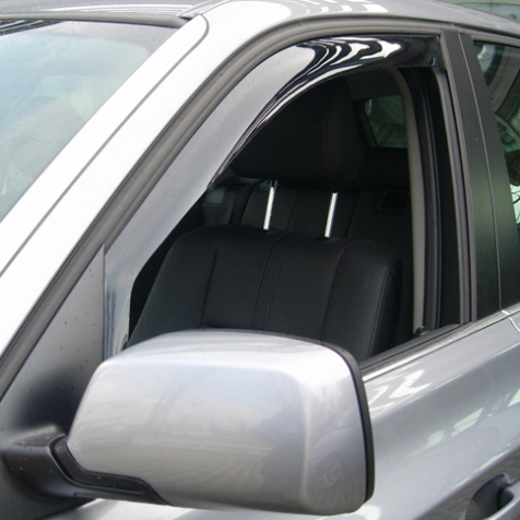 Wind deflectors for front doors standard fixing