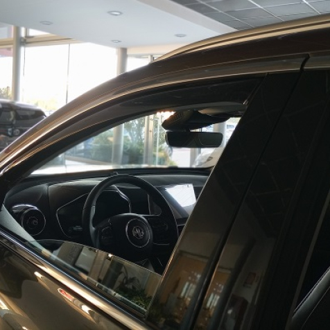 Windabweiser für vordere Fenster standard Fixierung